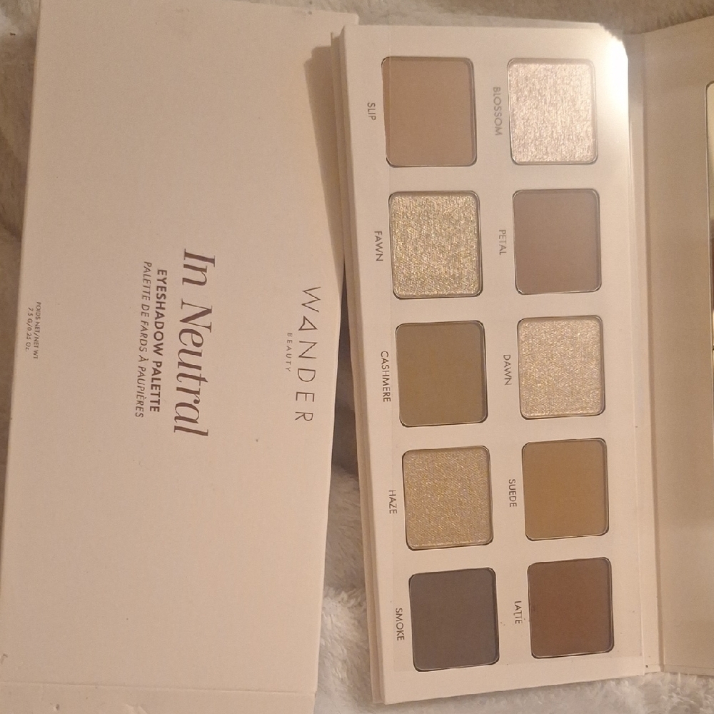 Wander Beauty Cream and Brown Eyeshadow Palette